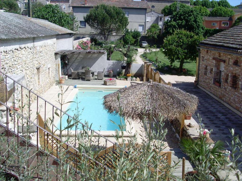 L'Olivier Chez Mame Marthe Vallon-Pont-dʼArc Exterior foto